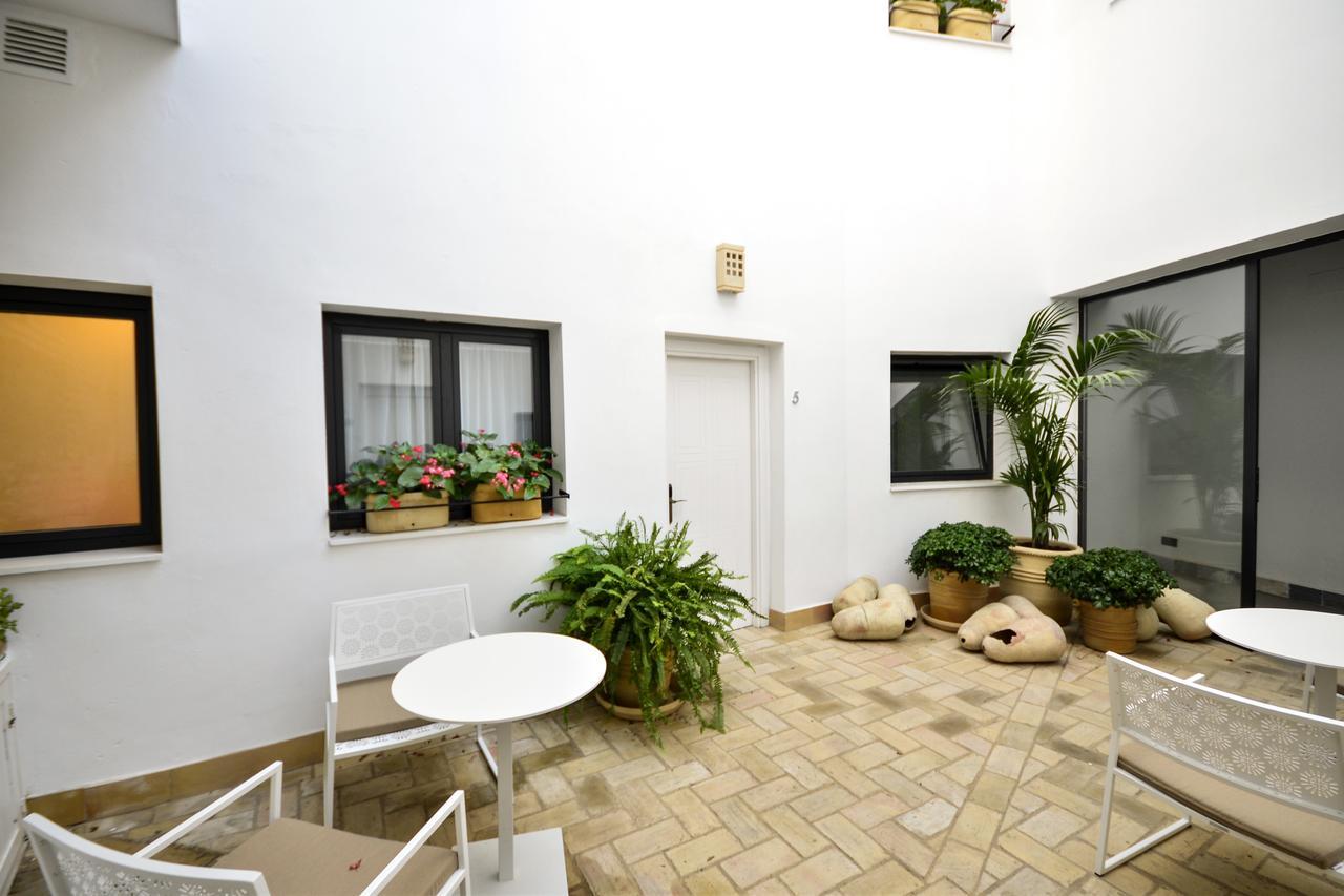 Hotel Legado Alcazar (Adults Only) Seville Exterior photo